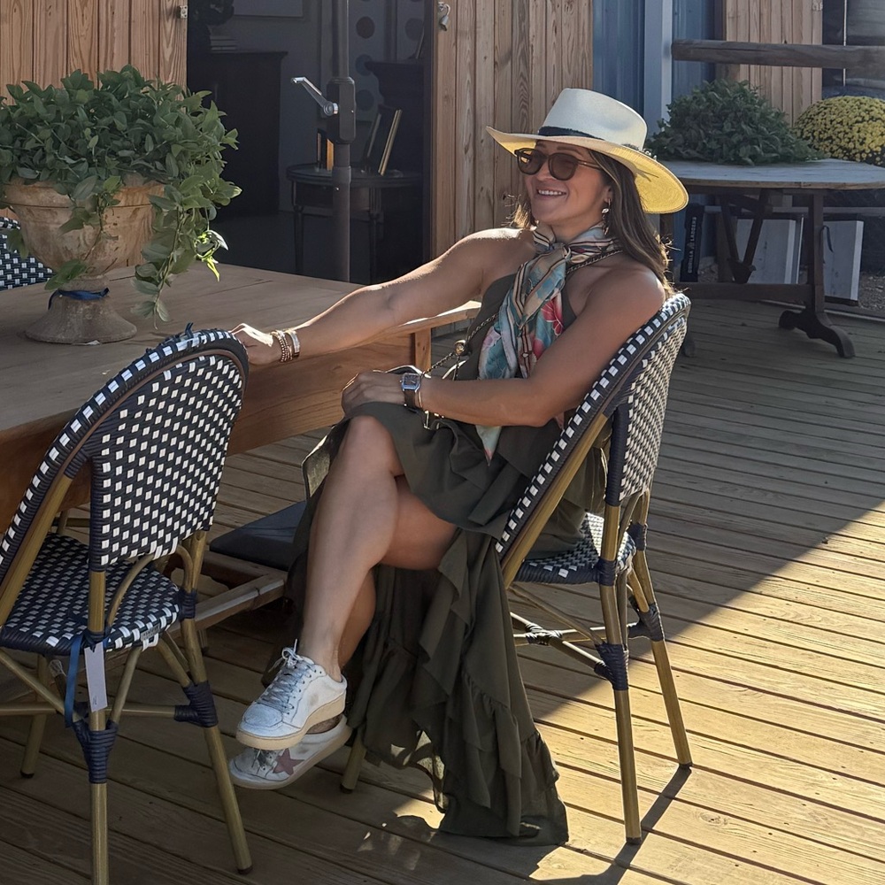 Meet your Posher, Claudia